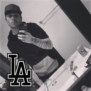 Meet your Posher, Dustin